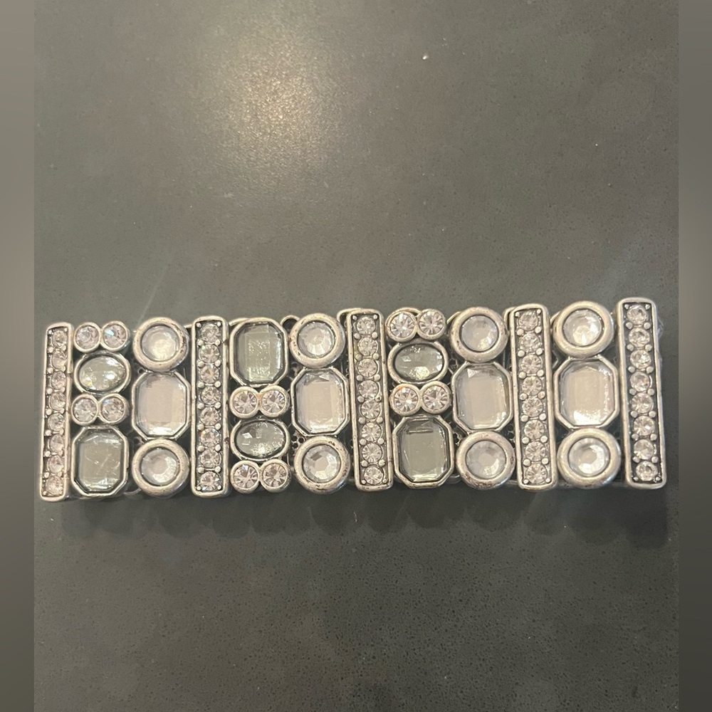 Lia Sophia stretch bracelet